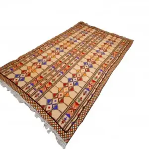 عازل حرارة بخص رمادي